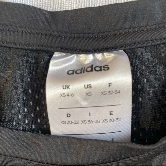 Adidas back mesh and slit T-Shirt Women’s XS - Picture 2 of 5